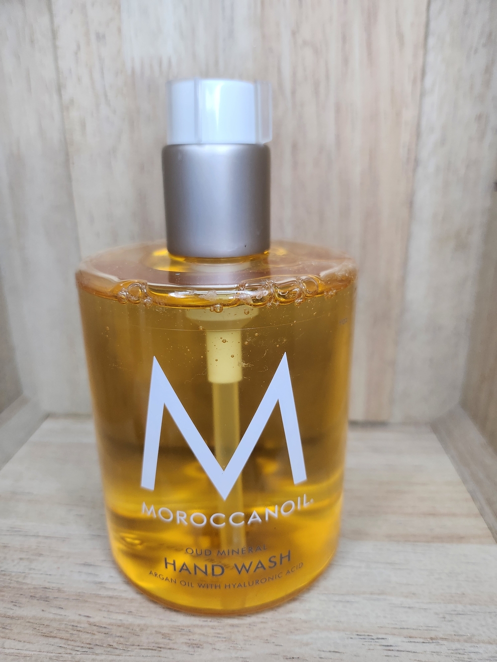Moroccanoil Oud Minéral Hand Wash.